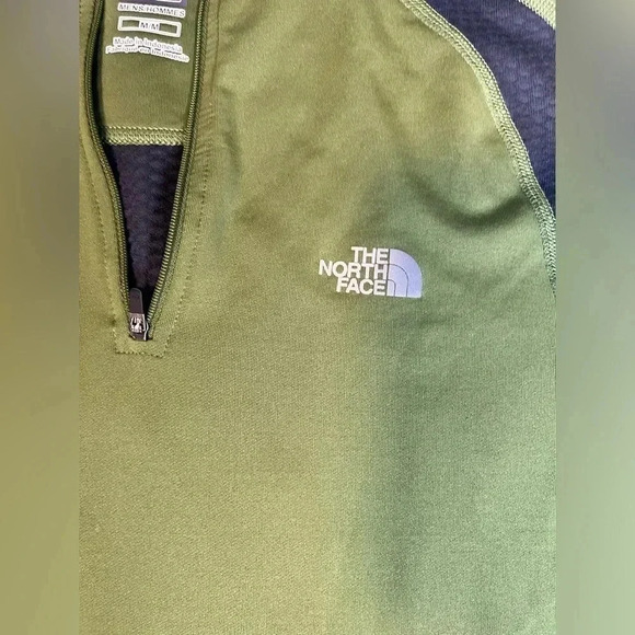 The North Face Flight Series Vapor Wick Mens Green Sweater - Picture 3 of 4